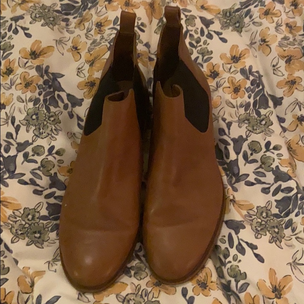 Clarks ankle boots EUC